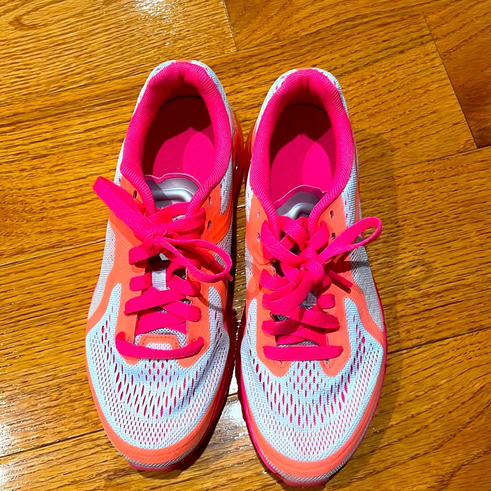Size 4Y,6R.(36)